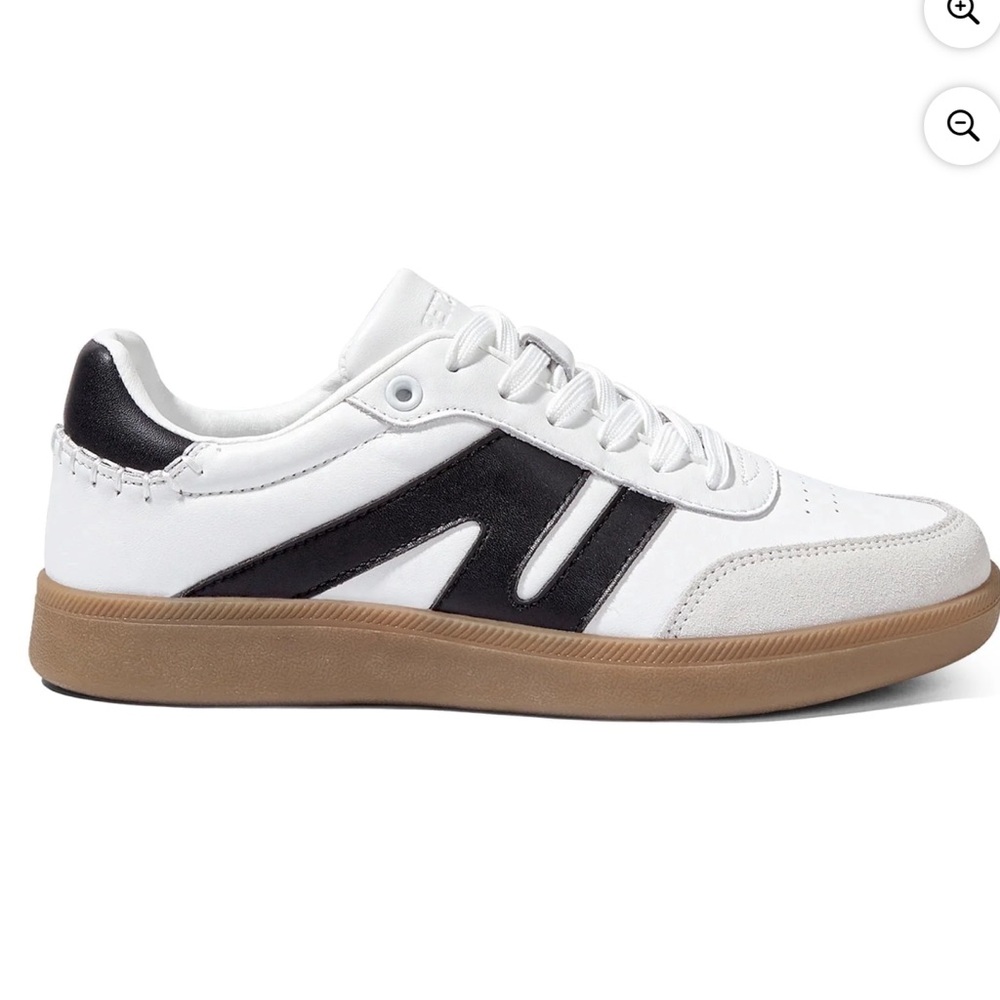 LUCKY STEP Classic Retro Sneakers